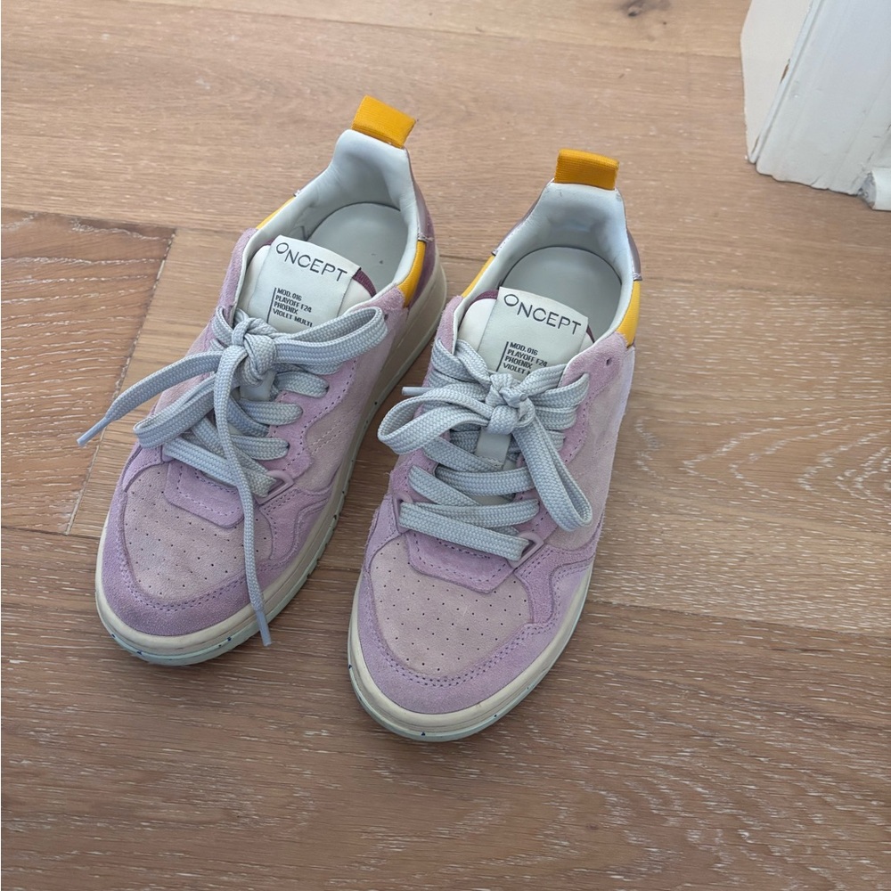 Women's Oncept Phoenix Courtside Sneakers in Violet Multicolor